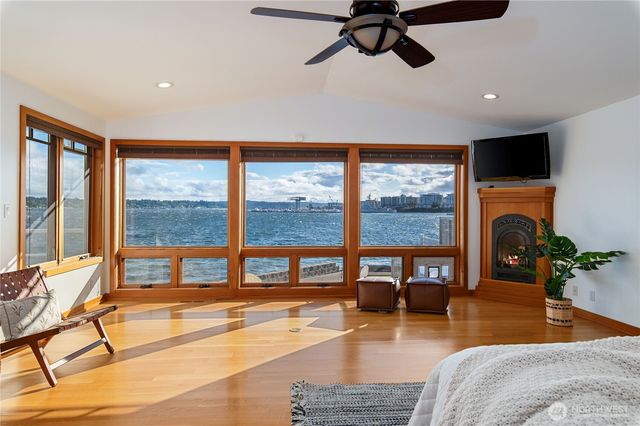 325 Shore Drive, Bremerton, WA 98310