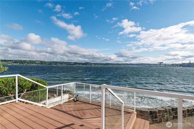 325 Shore Drive, Bremerton, WA 98310