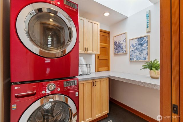 325 Shore Drive, Bremerton, WA 98310