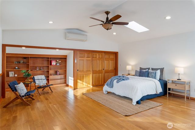 325 Shore Drive, Bremerton, WA 98310