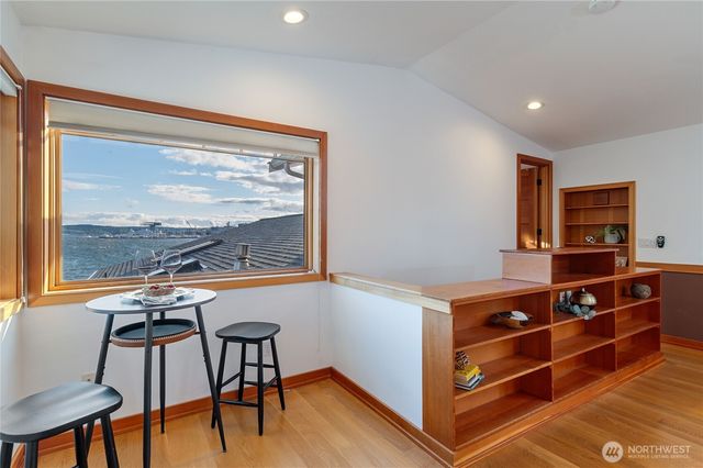 325 Shore Drive, Bremerton, WA 98310
