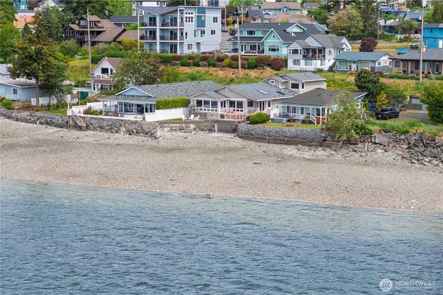 325 Shore Drive, Bremerton, WA 98310
