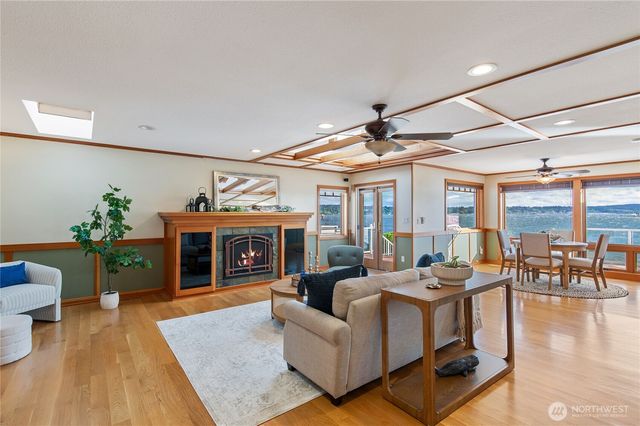 325 Shore Drive, Bremerton, WA 98310