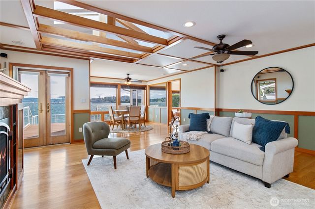 325 Shore Drive, Bremerton, WA 98310