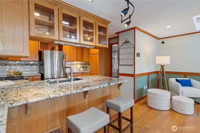 325 Shore Drive, Bremerton, WA 98310
