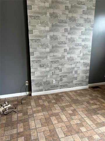 4839 Nebraska Avenue, St Louis, MO 63111