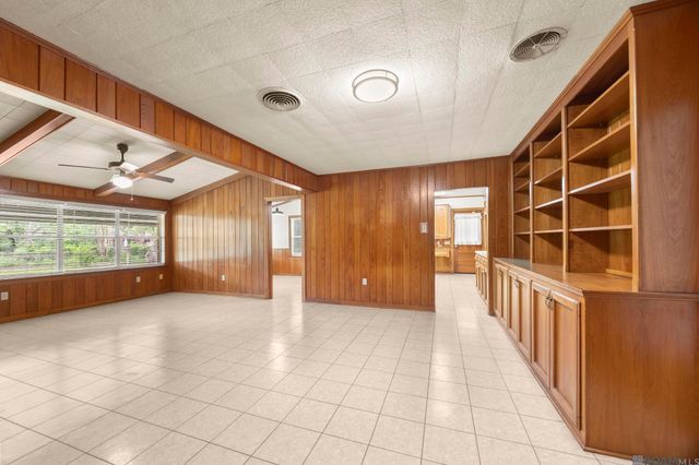 9372 Woodbine Dr, Baton Rouge, LA 70815