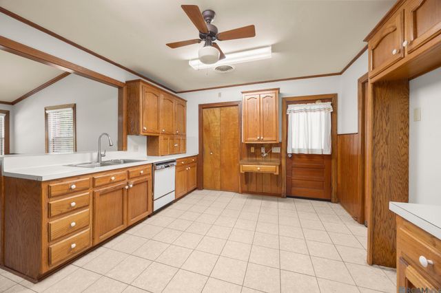 9372 Woodbine Dr, Baton Rouge, LA 70815