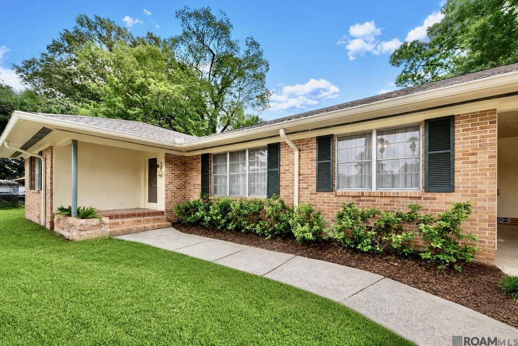9372 Woodbine Dr, Baton Rouge, LA 70815
