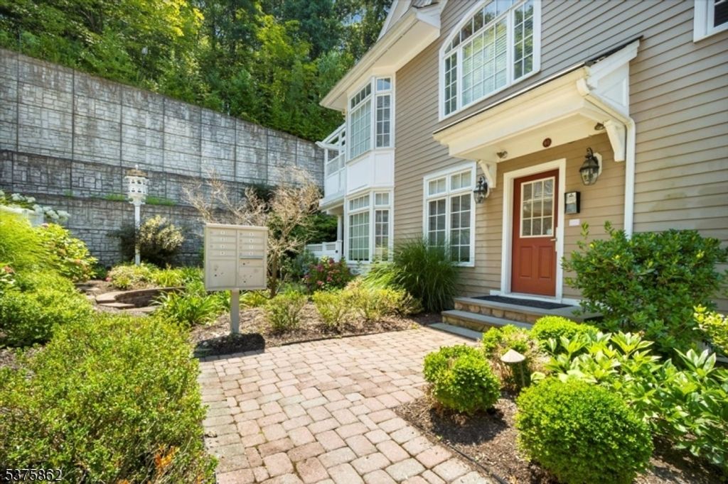 60 Chestnut St. 2, Morristown Town, NJ 07960