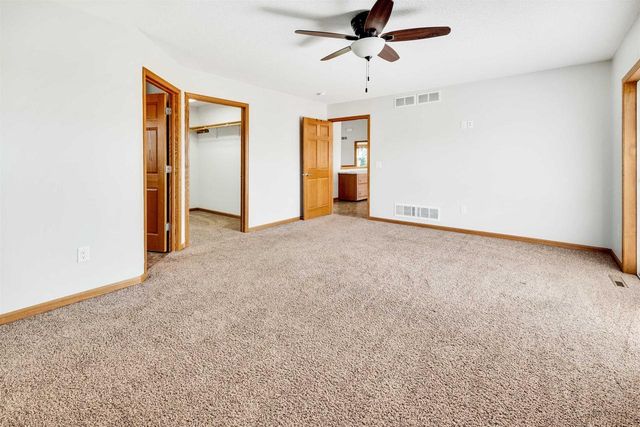W7379 White Oak Run, Pardeeville, WI 53954