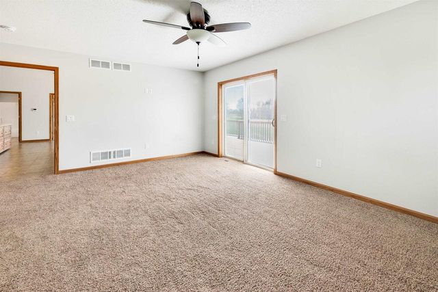 W7379 White Oak Run, Pardeeville, WI 53954