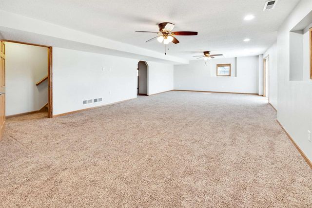 W7379 White Oak Run, Pardeeville, WI 53954