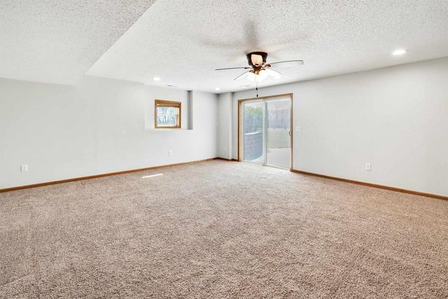 W7379 White Oak Run, Pardeeville, WI 53954