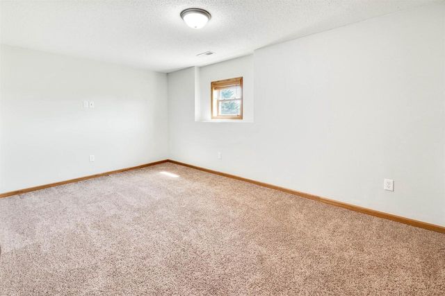 W7379 White Oak Run, Pardeeville, WI 53954
