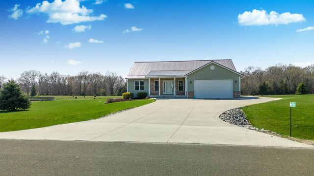 W7379 White Oak Run, Pardeeville, WI 53954