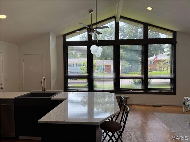 1108 N Rapp Avenue, Columbia, IL 62236