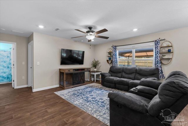5456 Merlin Way, Milton, FL 32583
