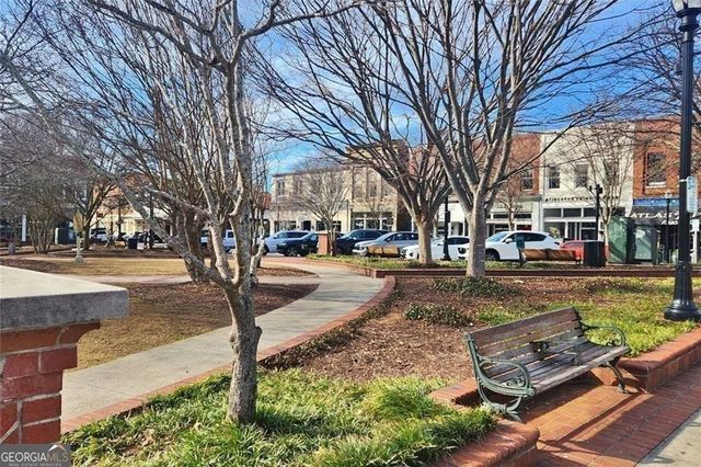 1622 Ahaluna Drive, Gainesville, GA 30501