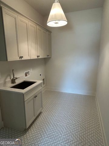 1622 Ahaluna Drive, Gainesville, GA 30501