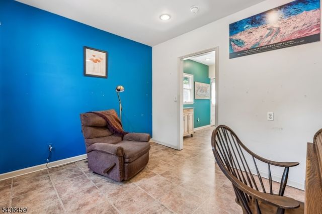 10 Overhill Dr, Madison Boro, NJ 07940