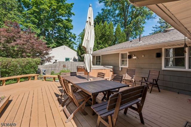 10 Overhill Dr, Madison Boro, NJ 07940