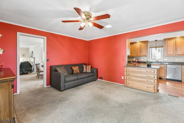 10 Overhill Dr, Madison Boro, NJ 07940