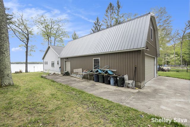 2496 Wolf Lake Drive, Baldwin, MI 49304