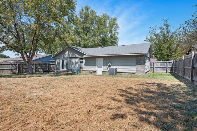 1372 E 142nd Street, Glenpool, OK 74033