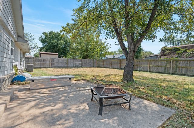 1372 E 142nd Street, Glenpool, OK 74033