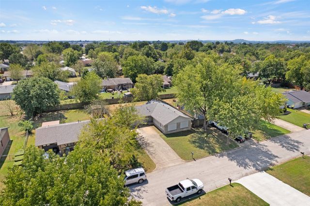 1372 E 142nd Street, Glenpool, OK 74033