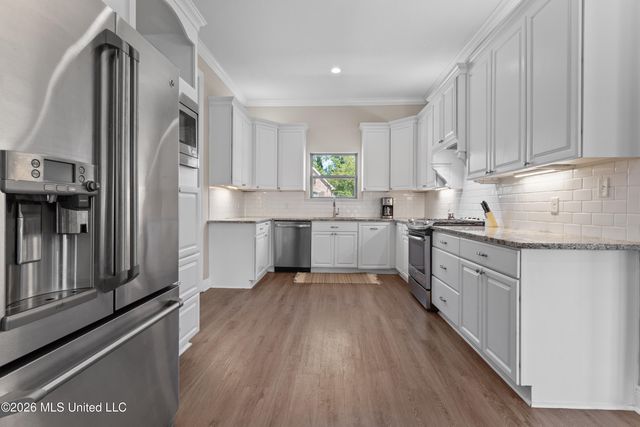 3813 Acadian Village Drive, Ocean Springs, MS 39564