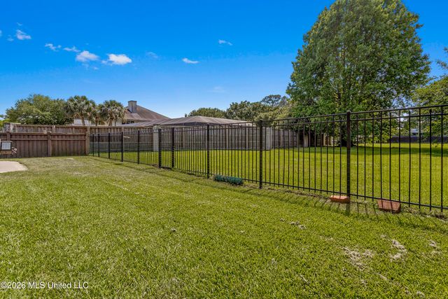 3813 Acadian Village Drive, Ocean Springs, MS 39564