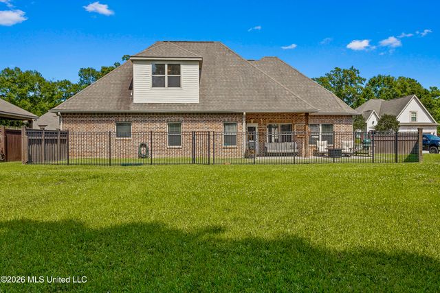 3813 Acadian Village Drive, Ocean Springs, MS 39564