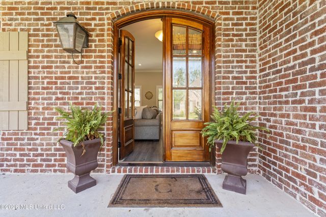 3813 Acadian Village Drive, Ocean Springs, MS 39564
