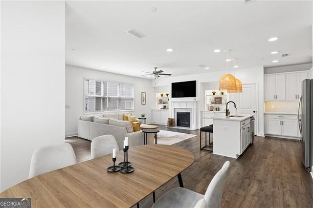 130 Addison Way, Woodstock, GA 30189