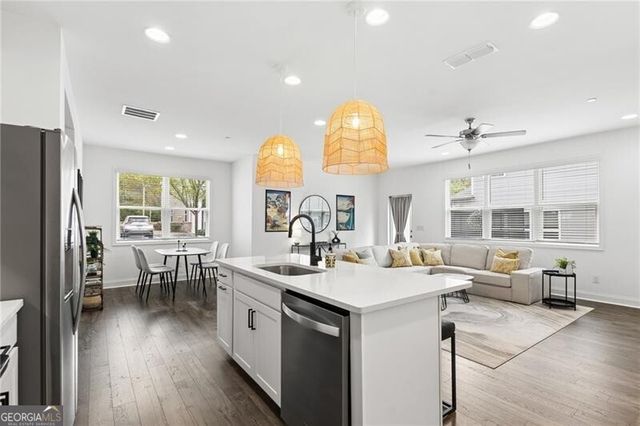 130 Addison Way, Woodstock, GA 30189