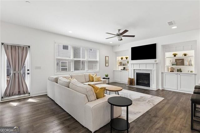 130 Addison Way, Woodstock, GA 30189