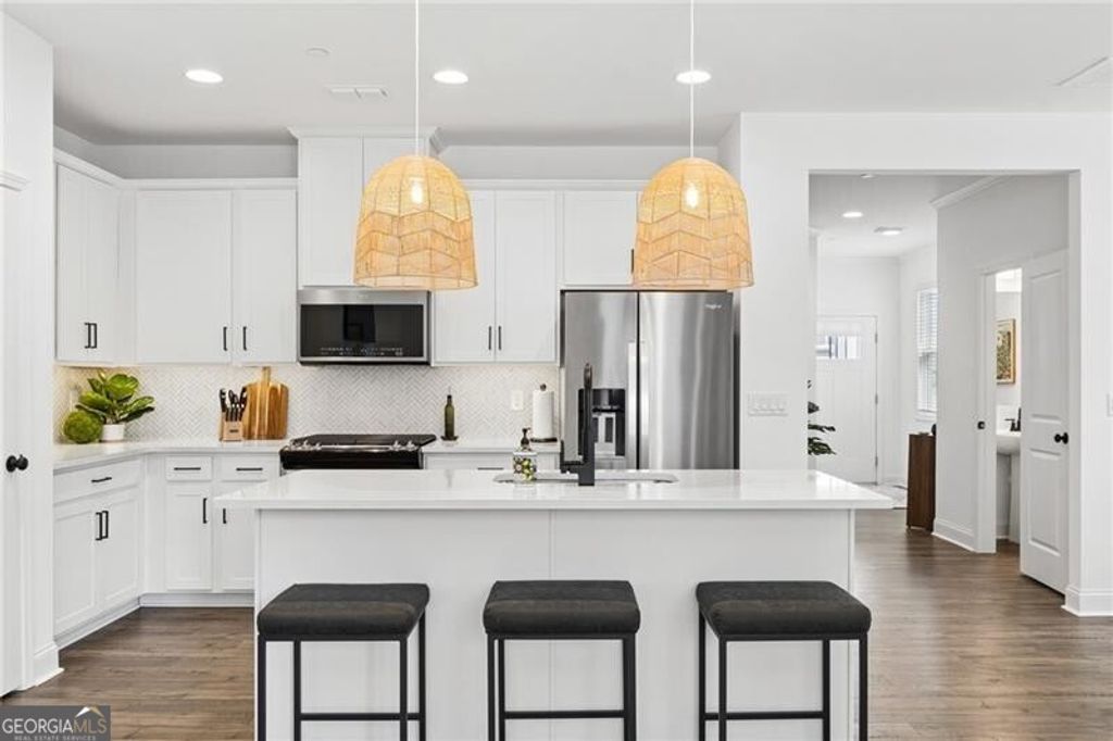 130 Addison Way, Woodstock, GA 30189