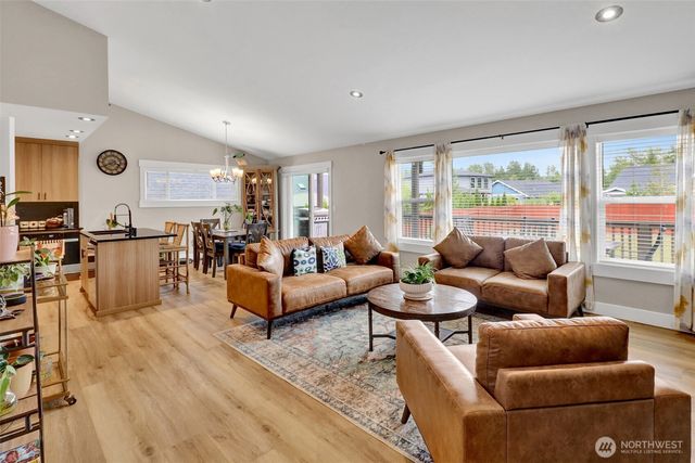 5958 Monument Drive, Ferndale, WA 98248