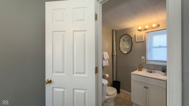 10 W Harrison Street, Hagerstown, IN 47346