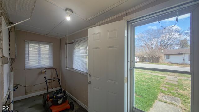 10 W Harrison Street, Hagerstown, IN 47346