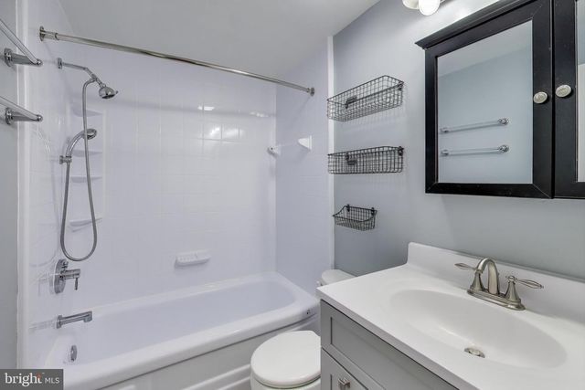 5769 YELLOWROSE CT, Columbia, MD 21045