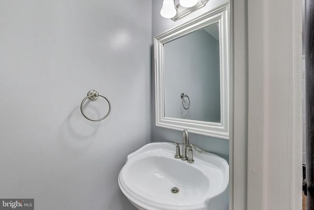 5769 YELLOWROSE CT, Columbia, MD 21045