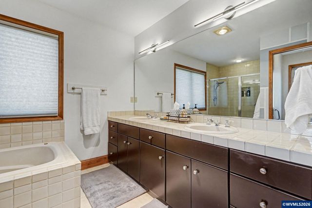 1680 Snowbird Ct NW, Salem, OR 97304