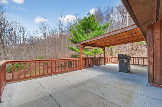 31 Deer Ridge Road, Garrison, NY 10524