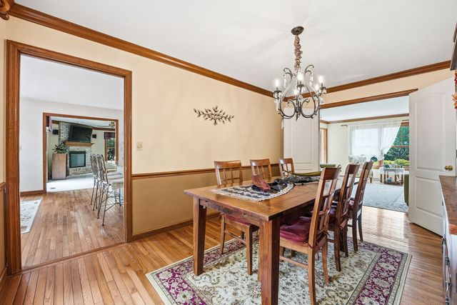 7045 Bennington Woods Dr, Mccandless, PA 15237
