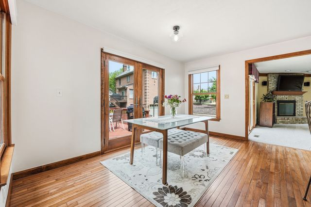 7045 Bennington Woods Dr, Mccandless, PA 15237