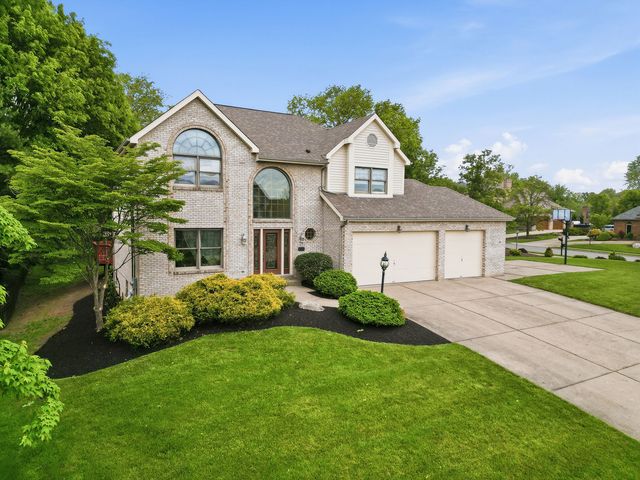 7045 Bennington Woods Dr, Mccandless, PA 15237