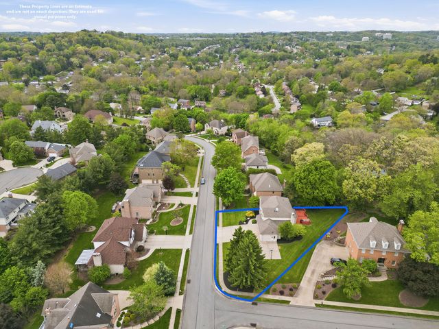 7045 Bennington Woods Dr, Mccandless, PA 15237